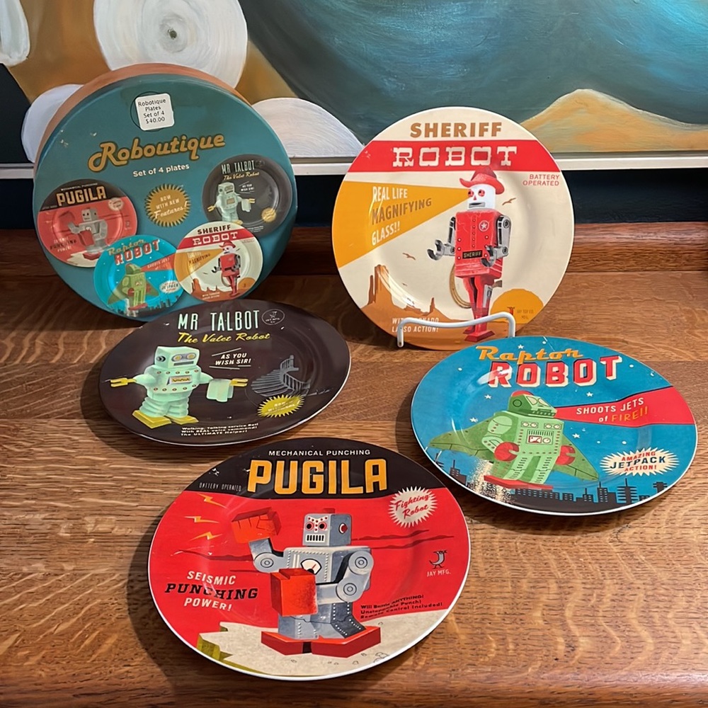 NWT Set of 4 Robot Side Plates